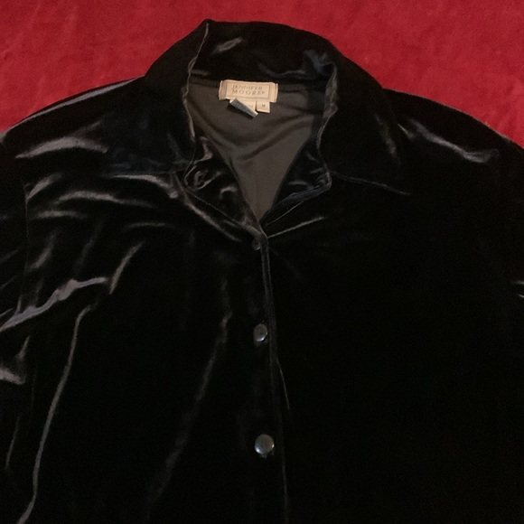 Vintage 90s Soft Black Velvet Button Up Blouse Size Medium Relaxed Fit - Picture 5 of 6
